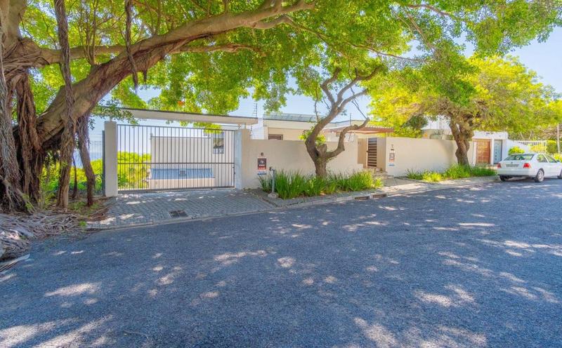 4 Bedroom Property for Sale in Camps Bay Western Cape